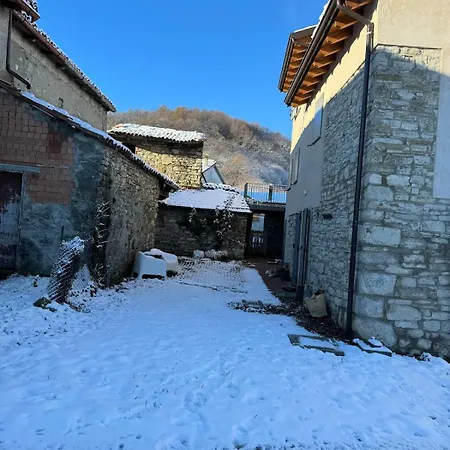 Casa Del Giglio A Cadelmonte Holiday home