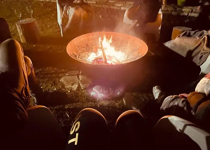 Casa Del Giglio A Cadelmonte Valle (Piacenza, Emilia-Romagna)