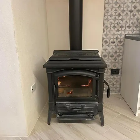 Casa Del Giglio A Cadelmonte Valle (Piacenza, Emilia-Romagna)