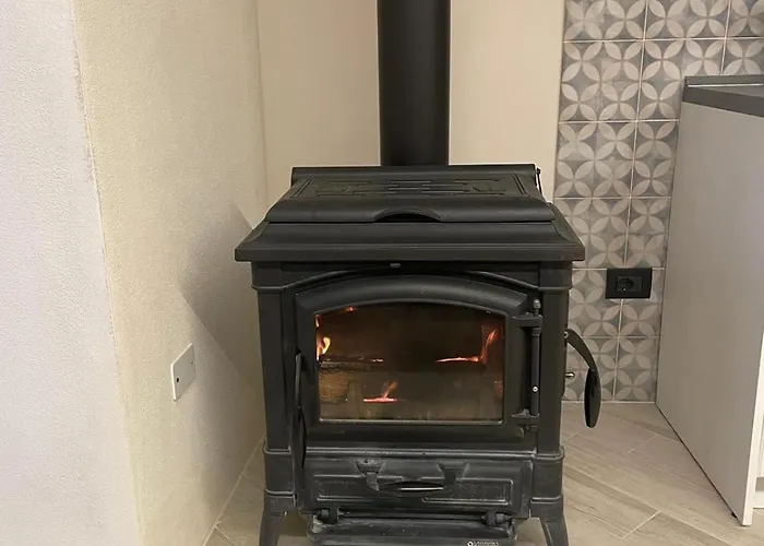 Casa Del Giglio A Cadelmonte Valle (Piacenza, Emilia-Romagna)